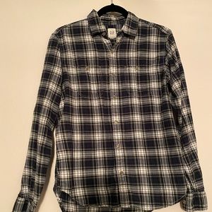 Like-new men’s Blue and Green Plaid Flannel Button Down shirt